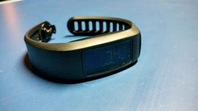 Garmin vivofit 2 von der Seite