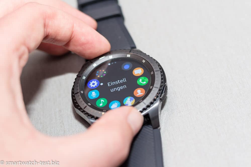 Die Samsung Gear S3 mit Tizen Betriebssystem