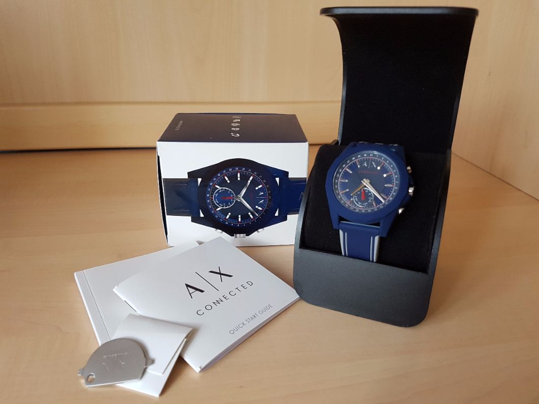 Verpackung Armani Exchange Hybrid Smartwatch