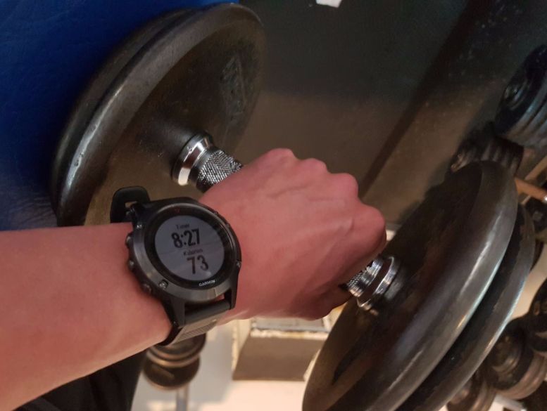 Garmin fenix 5 im Fitness Studio Garmin fenix 5 im Fitness Studio