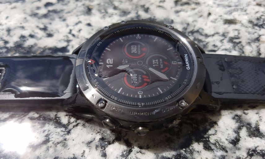 Seitenansicht Garmin fenix 5 Fitness Uhr Seitenansicht Garmin fenix 5 Fitness Uhr